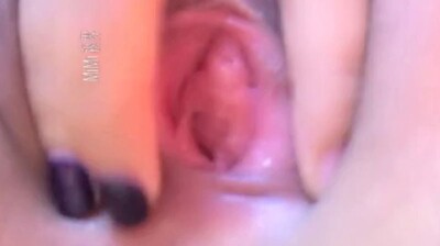 美女主播高清讲解女性私密花园构造！清晰对白深入探索敏感地带，湿身教学带你解锁高潮秘境 海报