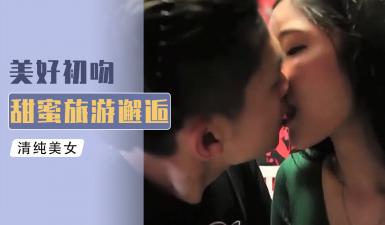 异域禁忌恋！沦陷人妖小月的温柔乡，体验极致缠绵的激情夜！ 海报