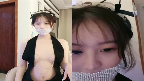 高跟苗条巨乳骚货近拍掰穴扣逼，道具自慰淫声浪语，撩骚互动爽翻天！ 海报