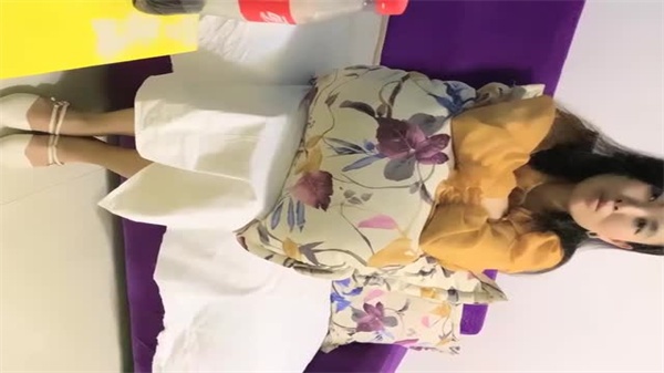 人妻有约：猛男征服漂亮小少妇，爱情故事变激情性爱 海报