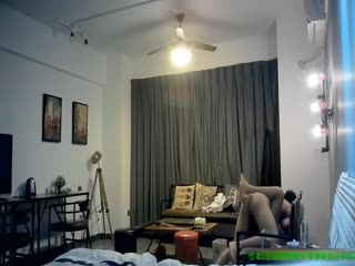 91大神猛操白嫩性感的漂亮美女,看到鸡巴吓得妹子说：我感觉你就像A片里的一样,你的太大了,真受不了了!完整版 海报