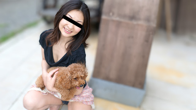 10musume 100324_01 僕の愛犬をダシに可愛い女の子をナンパでゲット！ 海报