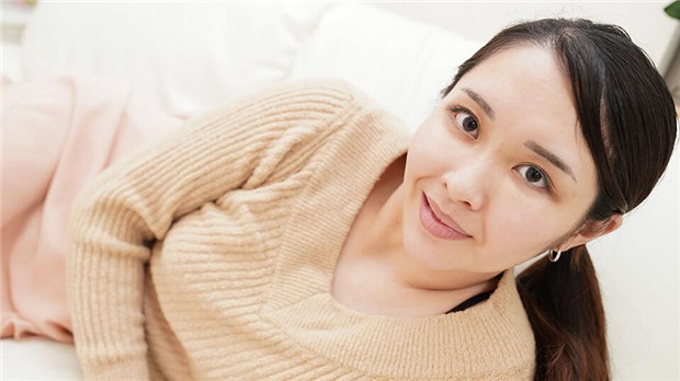 Pacopacomama 021724_985 熟女の恥ずかしい性癖 海报