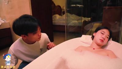 KXG0002 浴室禁忌！哥哥強襲沐浴中の妹妹 濕身硬上直搗蜜穴 海报