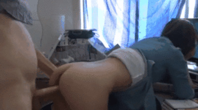 [后入直击] 电脑桌前男友狂抽蜜桃臀 美乳乱颤浪叫不止！ 海报