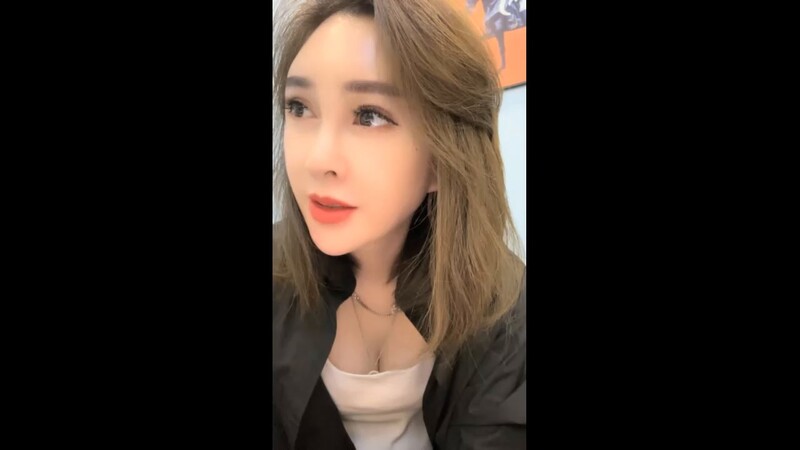 9分颜值美御姐上演3P盛宴，两男技术太差！直接口爆射精，边操边吃屌坚持不了几下火速缴枪 海报