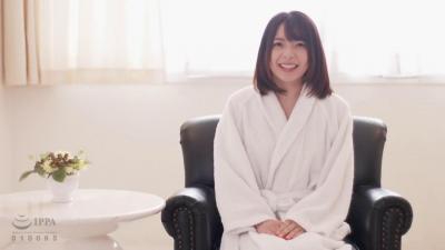 妹子cos成你喜欢的う样子. 海报