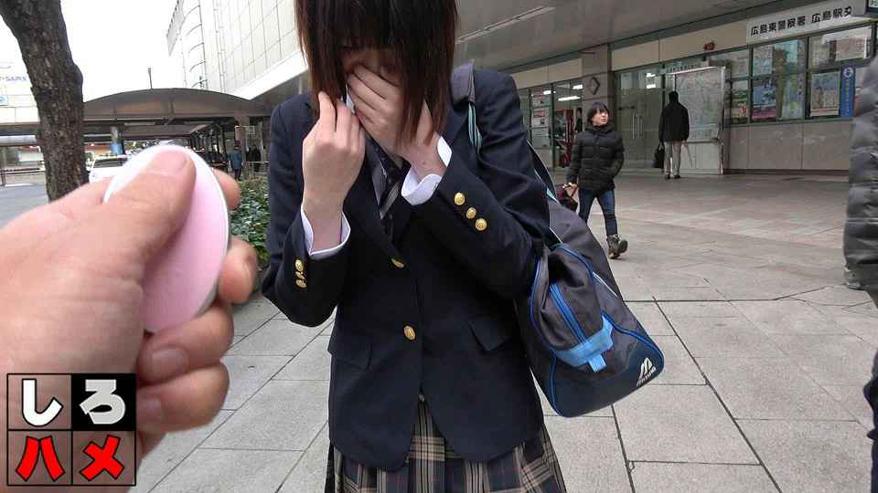 Heydouga -PPV-4 素人りの – マジ、これヤバス！初アナル！初外人！初野外…才の美乳娘・史上最も過酷なロケーションで涙の中 海报