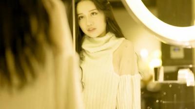 湿身诱惑：美女沐浴激情时刻 海报