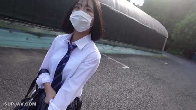 FC-4302474 清纯可爱女子校生野外中出交尾 海报