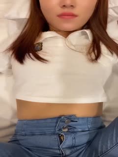 割破牛仔裤直接操 3... 海报