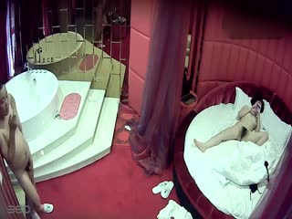 偷情男女情趣酒店被偷拍 海报