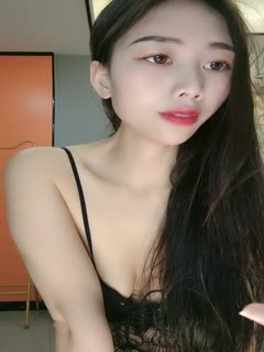 烈焰红唇性感美女！黑丝包臀裙！扭腰包臀换装，揉捏奶子 海报