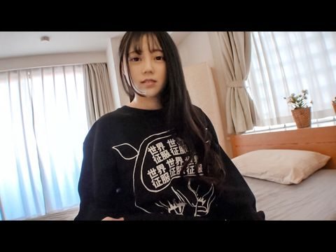 SIRO3849応募素人、初AV撮影83バンドの追っかけをしているアパレル勤務の小動物系ガール。こんな見た目でライブではヘッドバンしてます！！バンドのためにひと肌脱ぎます。Fカップ巨乳ともっちり美尻をヘッドバン以上に激しく振ります！！. 海报