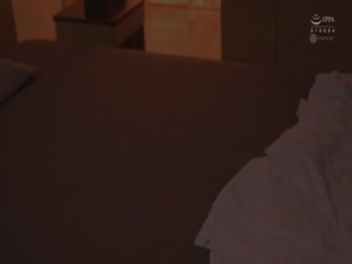 WANZCN 「えっ！今、中に出したでしょ？」早漏をゴマかす暴発後の延長ピストンで抜かずの追撃中出し！！ 久留木玲 海报