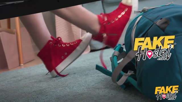 Rika Fane - 对鸡巴感到好奇 海报